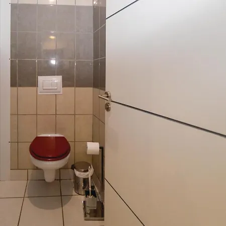 1 Bedroom Amazing Apartment In La Bourboule Apartament Mont-Dore