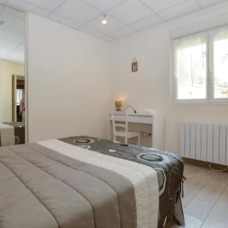 Beautiful In La Bourboule With Kitchen
