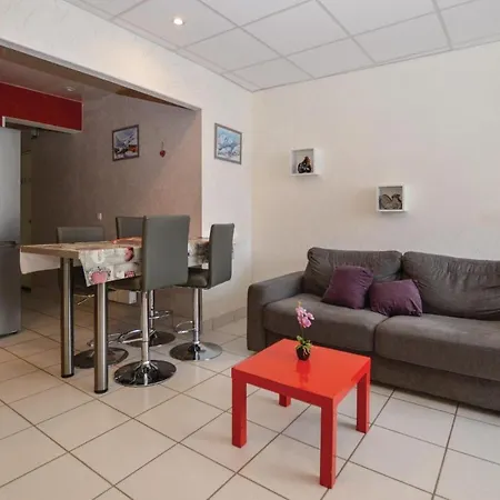 1 Bedroom Amazing Apartment In La Bourboule Apartament